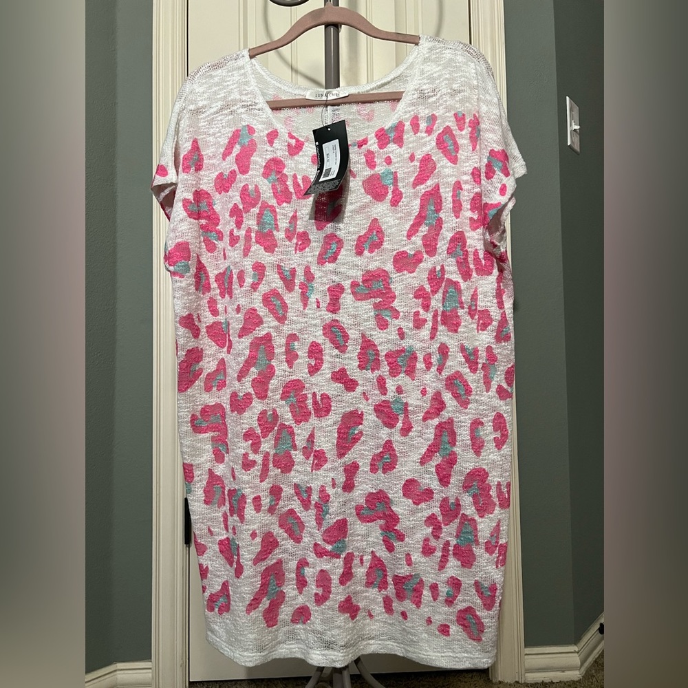 NWT Luna Chic Spring Cheetah Top M